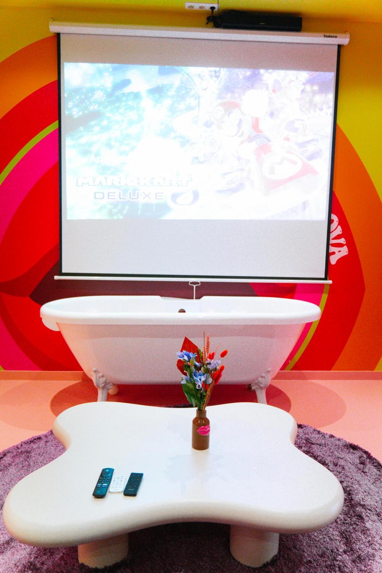 Capsule Girl Power Spa - Balneo - Sauna - Karaoke - Billard - 2 Chambres ชาร์เลอรัว ภายนอก รูปภาพ