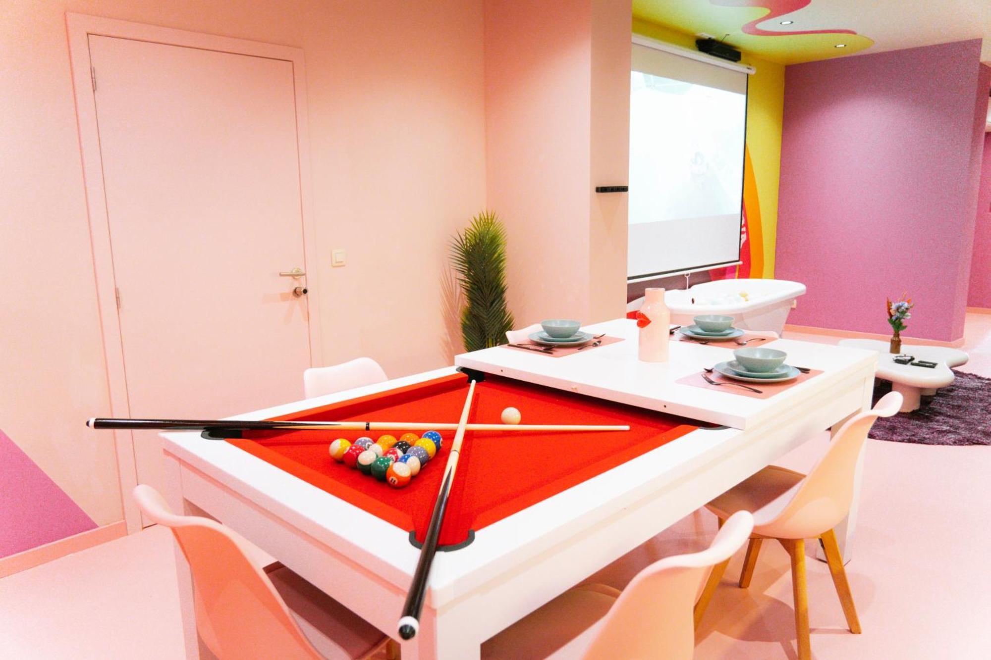 Capsule Girl Power Spa - Balneo - Sauna - Karaoke - Billard - 2 Chambres ชาร์เลอรัว ภายนอก รูปภาพ