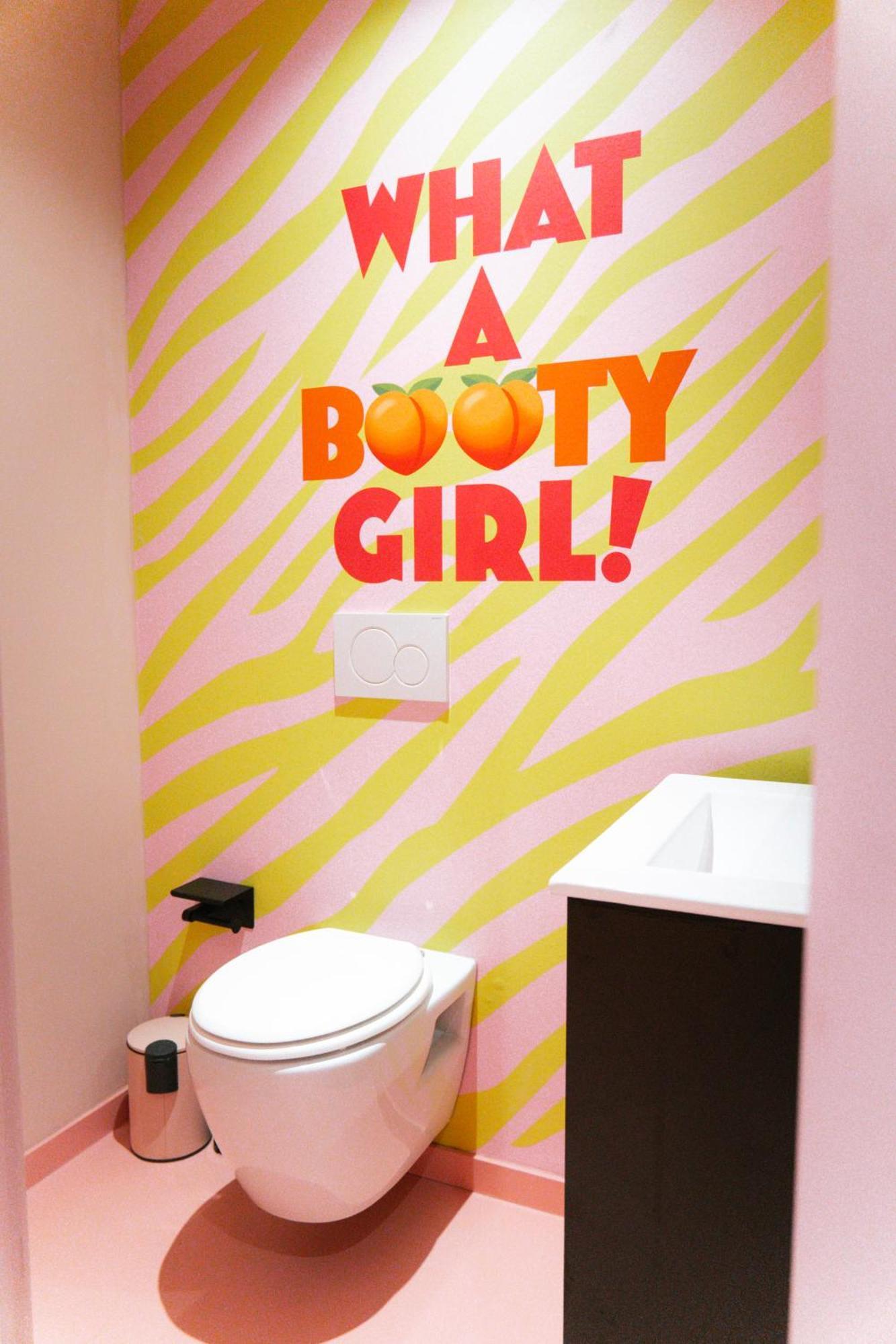 Capsule Girl Power Spa - Balneo - Sauna - Karaoke - Billard - 2 Chambres ชาร์เลอรัว ภายนอก รูปภาพ