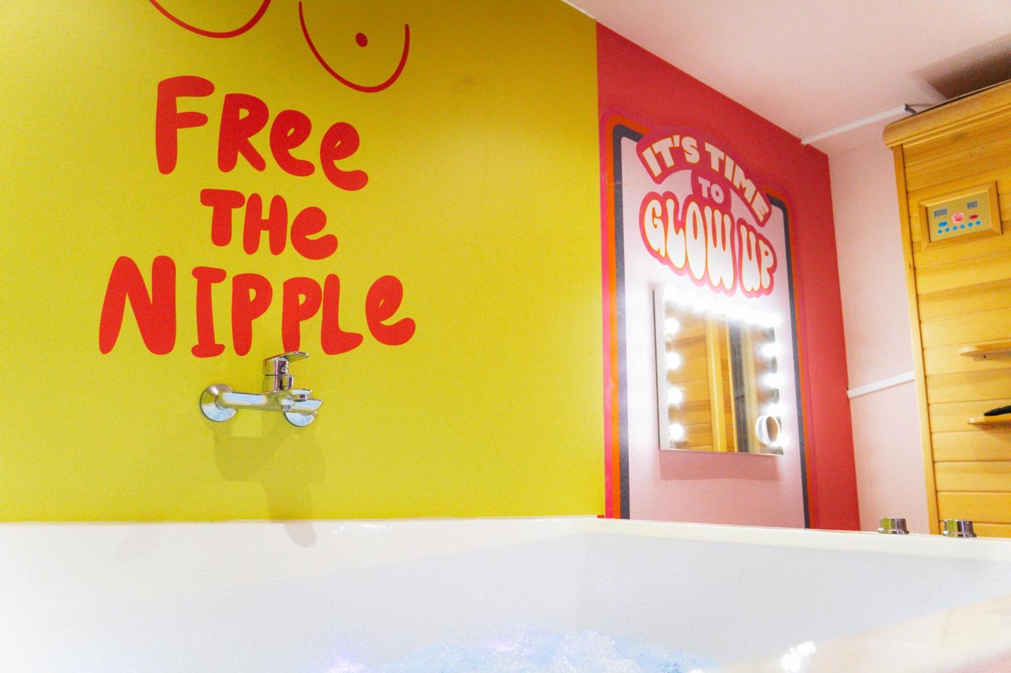 Capsule Girl Power Spa - Balneo - Sauna - Karaoke - Billard - 2 Chambres ชาร์เลอรัว ภายนอก รูปภาพ