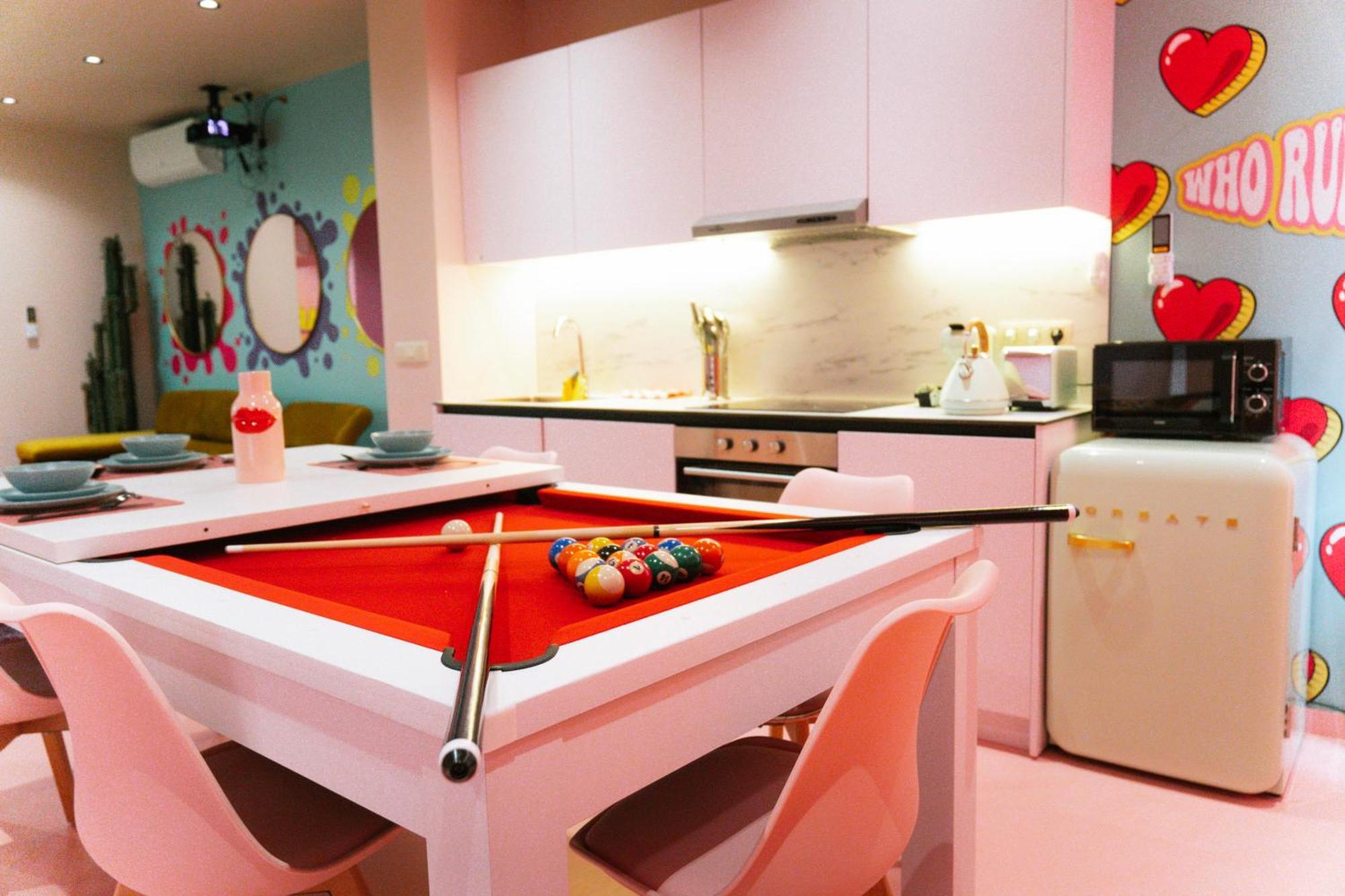 Capsule Girl Power Spa - Balneo - Sauna - Karaoke - Billard - 2 Chambres ชาร์เลอรัว ภายนอก รูปภาพ