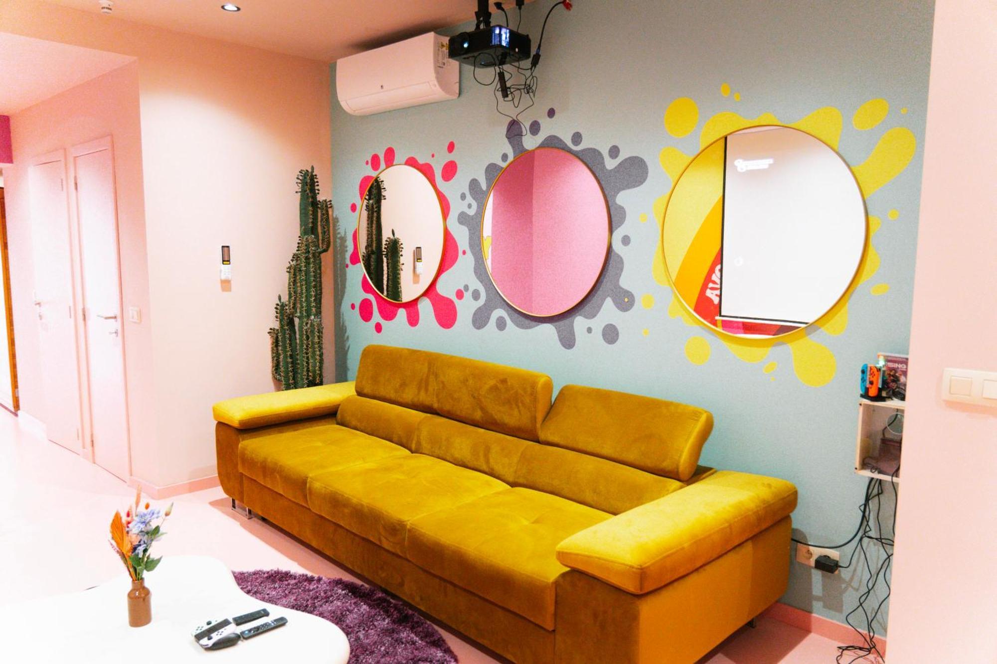 Capsule Girl Power Spa - Balneo - Sauna - Karaoke - Billard - 2 Chambres ชาร์เลอรัว ภายนอก รูปภาพ